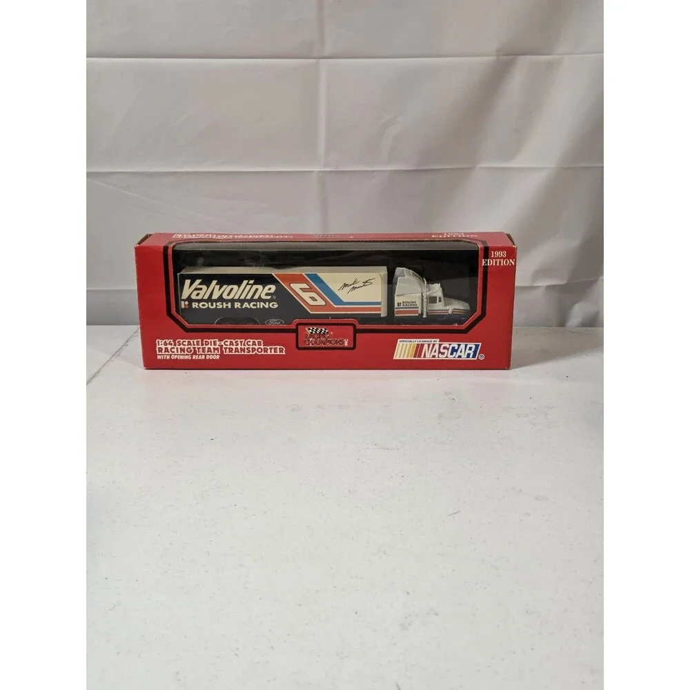 Mark Martin #6 Valvoline‎ Roush Racing Team Transporter 1:64 NASCAR 1993 Edition